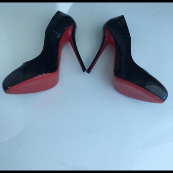 Authentic Christian Louboutin Argotik Pump - Picture 7 of 8